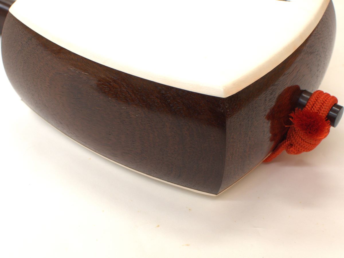 *中古*民謡三味線 01(紅木・金溝)